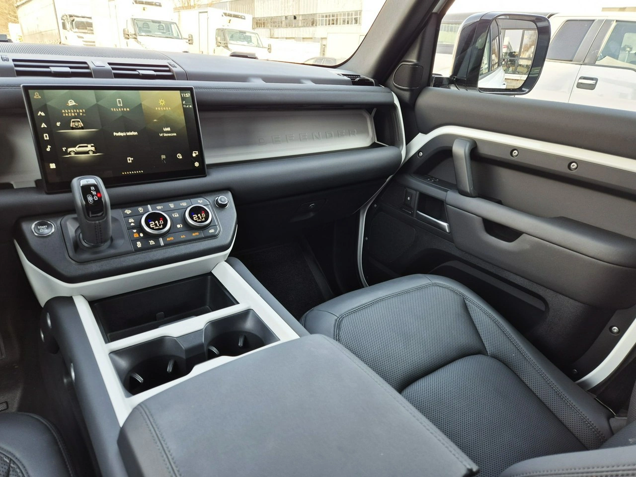 Land Rover Defender - Zdjęcie 22