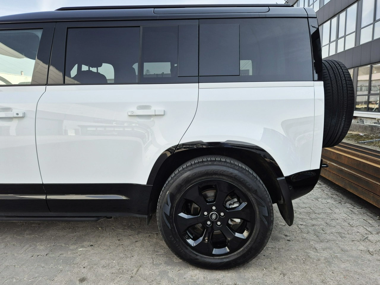 Land Rover Defender - Zdjęcie 25