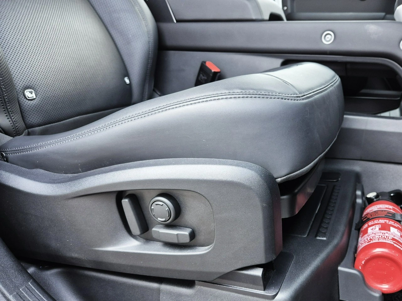 Land Rover Defender - Zdjęcie 31