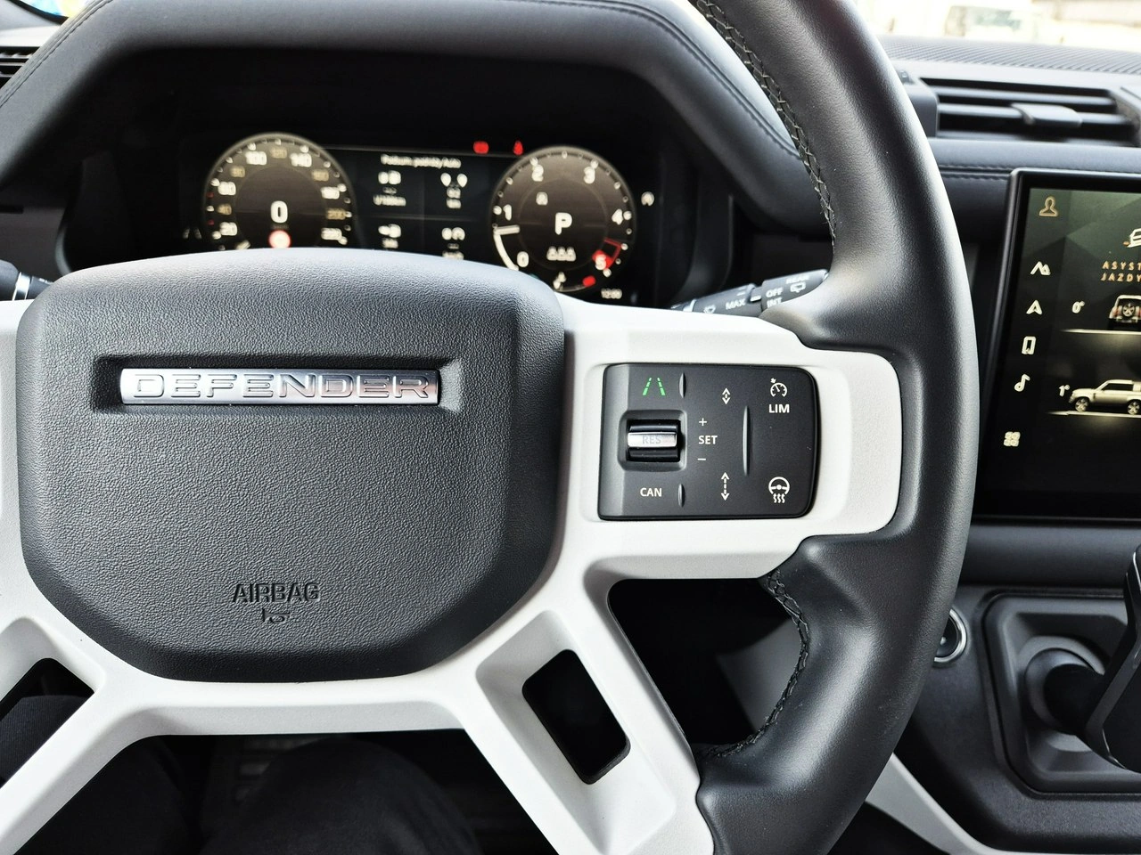 Land Rover Defender - Zdjęcie 38