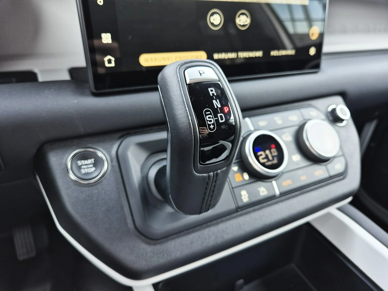 Land Rover Defender - Zdjęcie 41