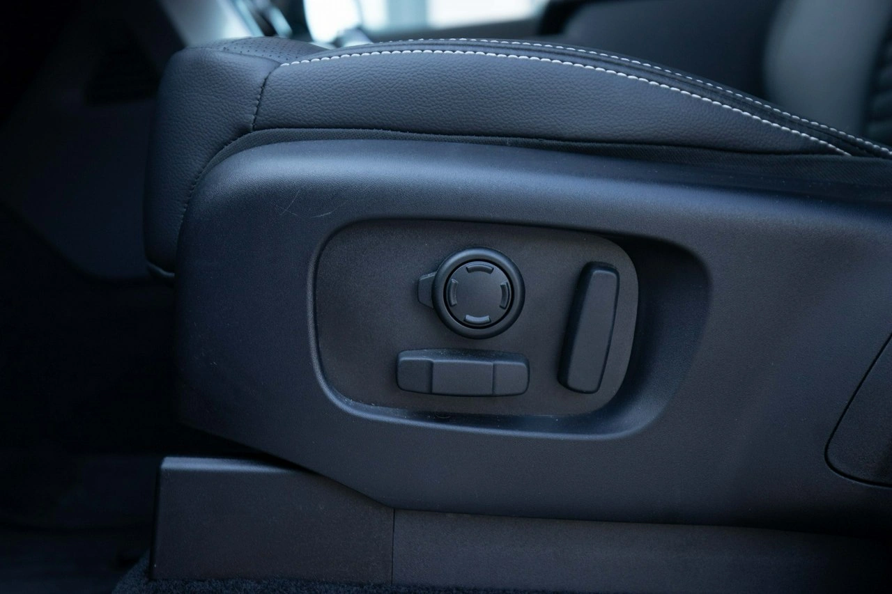 Land Rover Discovery - Zdjęcie 16