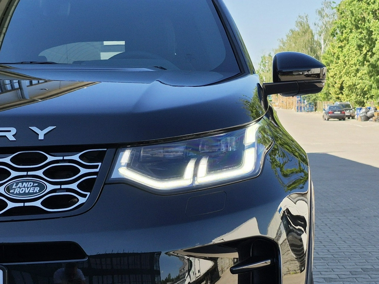 Land Rover Discovery Sport - Zdjęcie 12