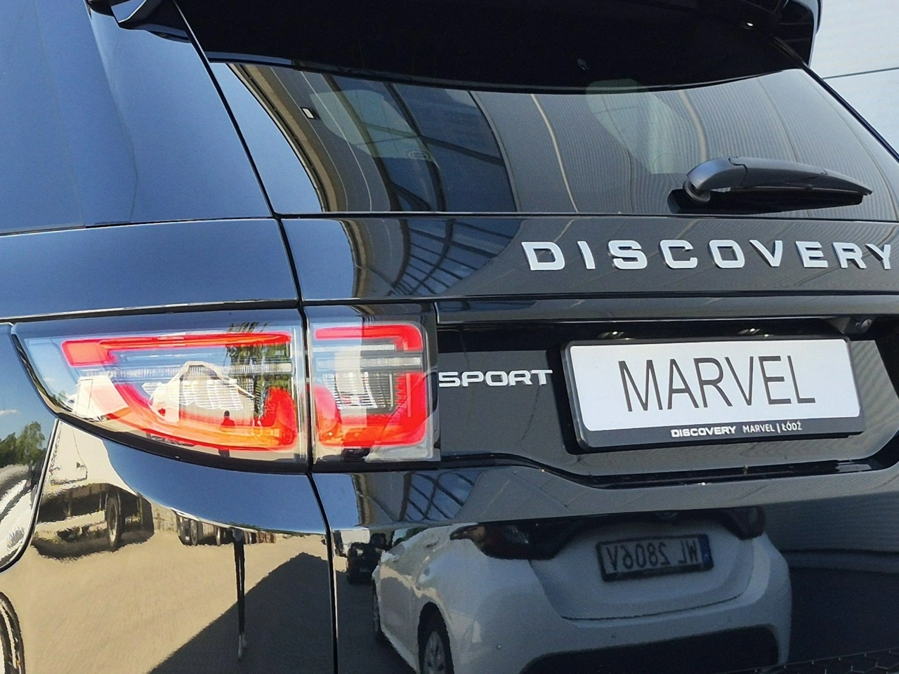 Land Rover Discovery Sport - Zdjęcie 13