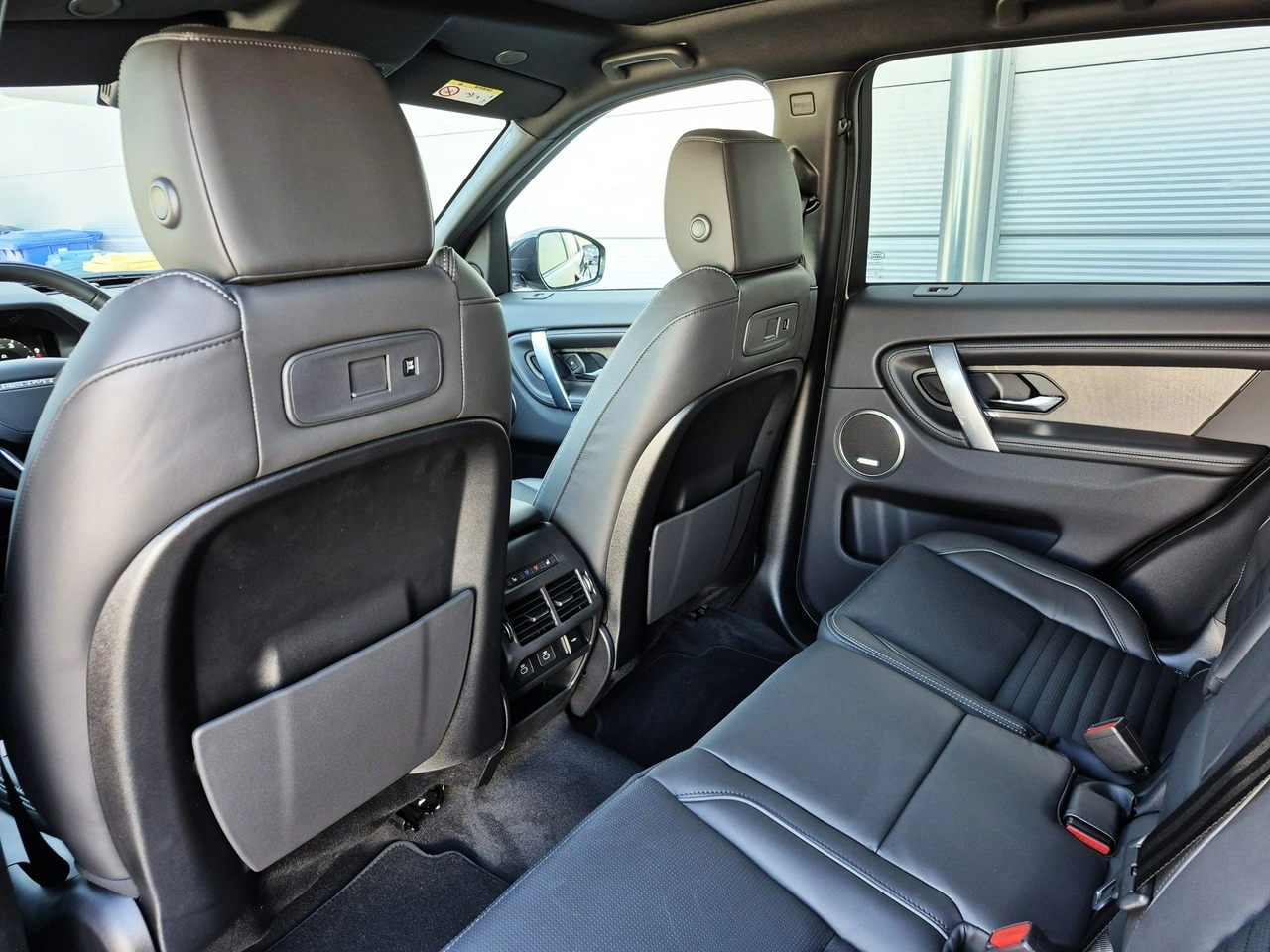 Land Rover Discovery Sport - Zdjęcie 23