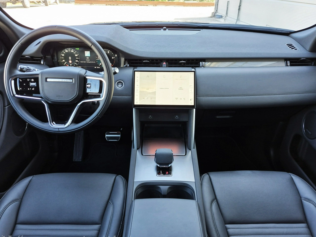 Land Rover Discovery Sport - Zdjęcie 27