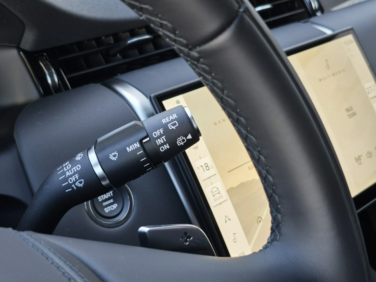 Land Rover Discovery Sport - Zdjęcie 31