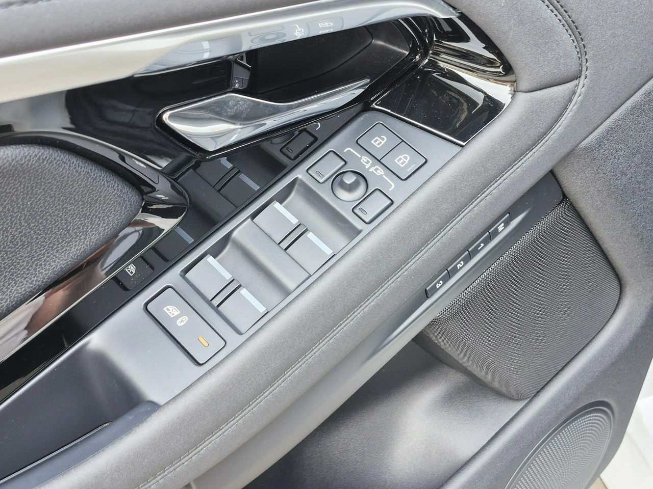 Land Rover Range Rover Evoque - Zdjęcie 16