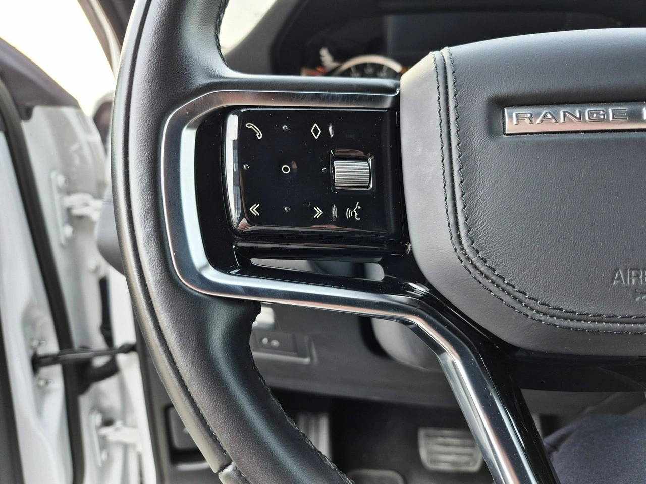 Land Rover Range Rover Evoque - Zdjęcie 25