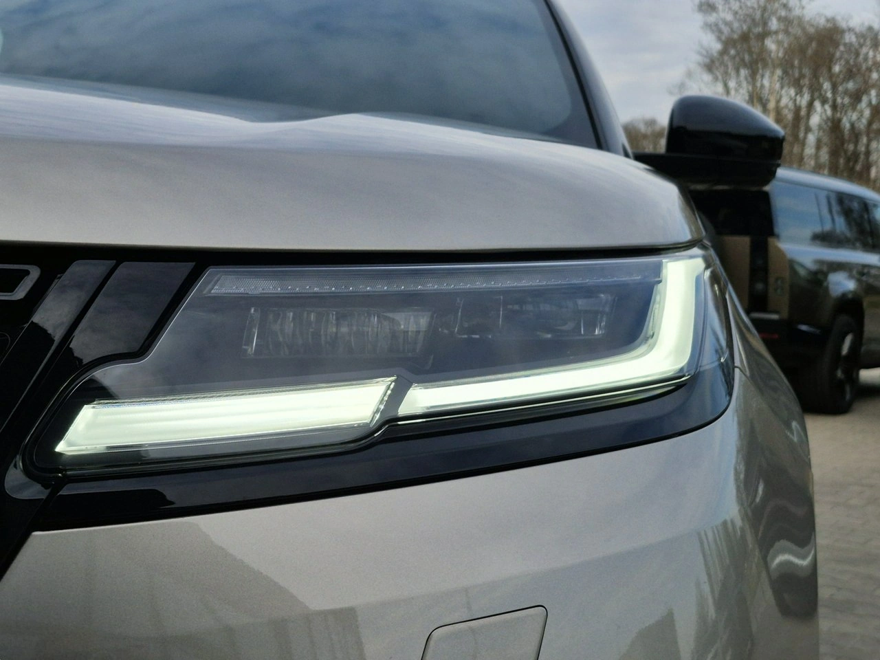 Land Rover Range Rover Velar - Zdjęcie 12
