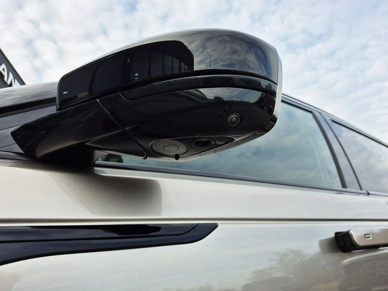 Land Rover Range Rover Velar - Zdjęcie 15