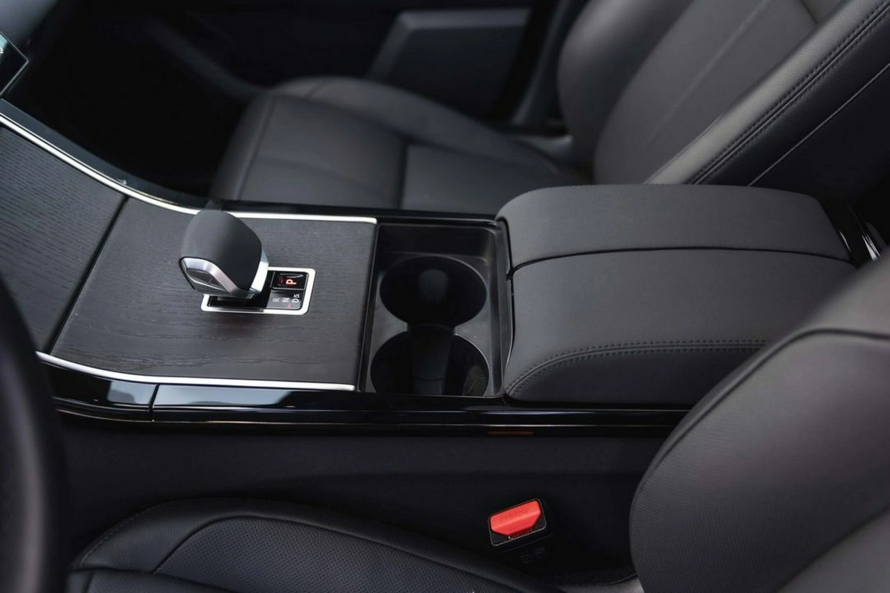 Land Rover Range Rover Velar - Zdjęcie 16