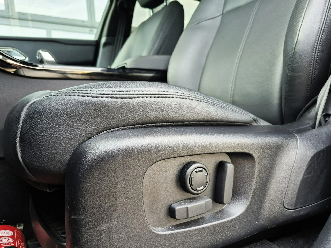 Land Rover Range Rover Velar - Zdjęcie 22