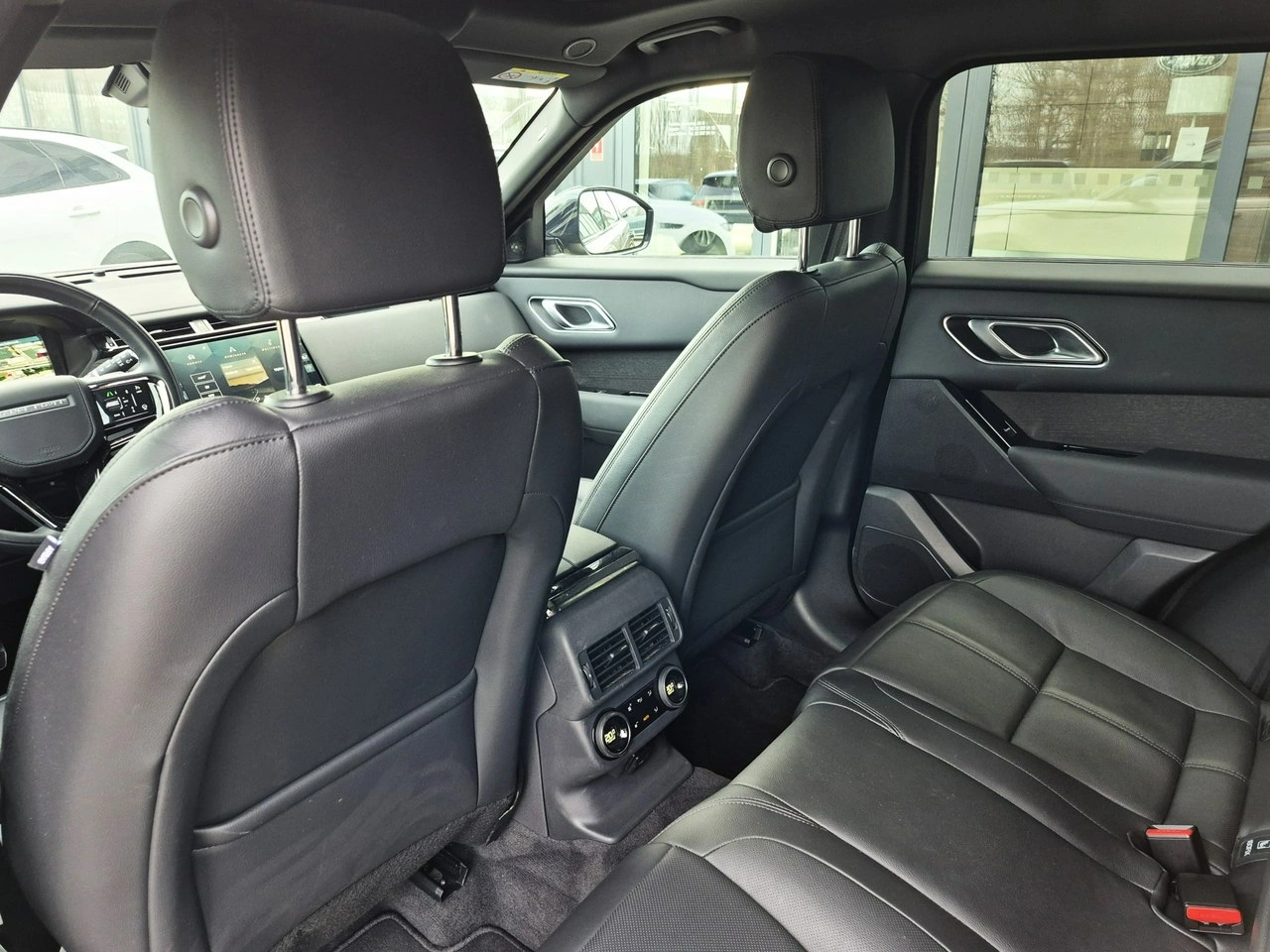 Land Rover Range Rover Velar - Zdjęcie 24