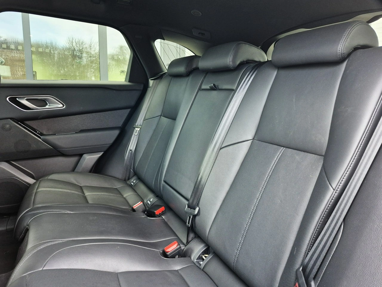 Land Rover Range Rover Velar - Zdjęcie 25