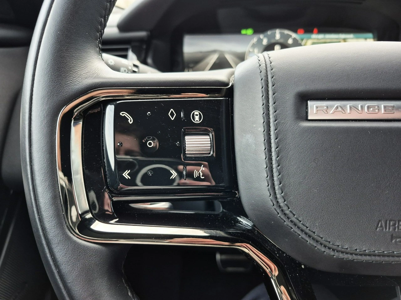 Land Rover Range Rover Velar - Zdjęcie 30