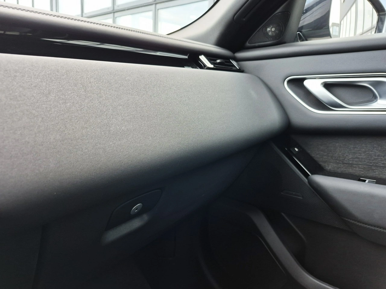 Land Rover Range Rover Velar - Zdjęcie 36