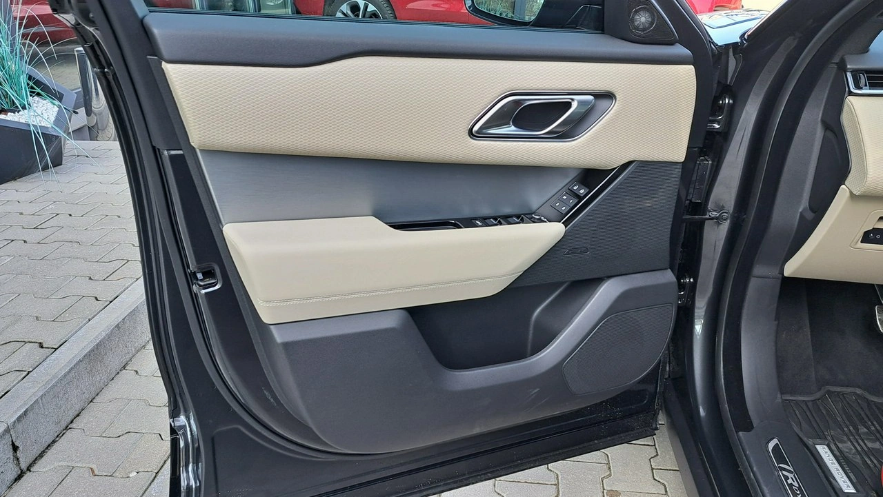 Land Rover Range Rover Velar - Zdjęcie 12