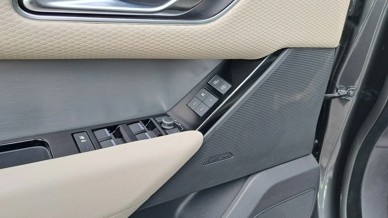 Land Rover Range Rover Velar - Zdjęcie 13