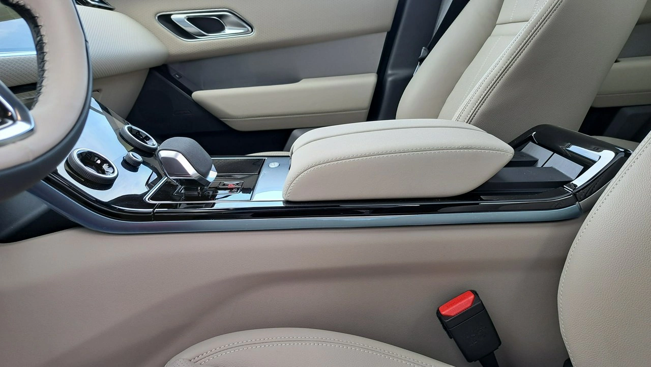 Land Rover Range Rover Velar - Zdjęcie 32