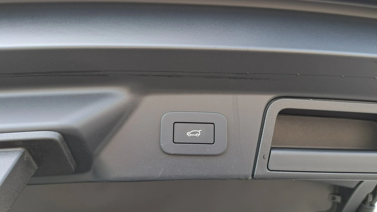 Land Rover Range Rover Velar - Zdjęcie 38