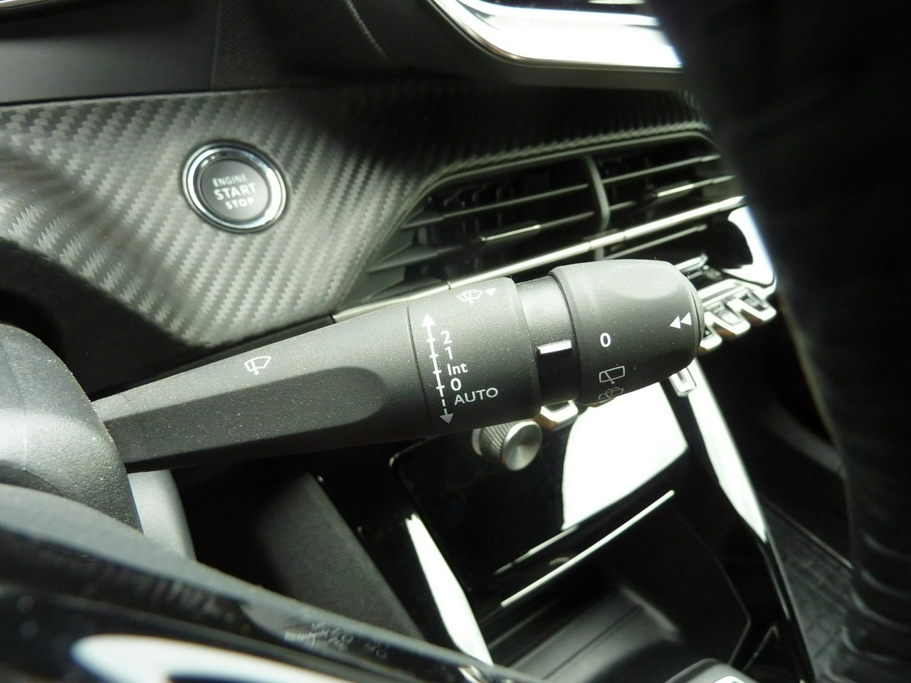 Peugeot 2008 - Zdjęcie 32