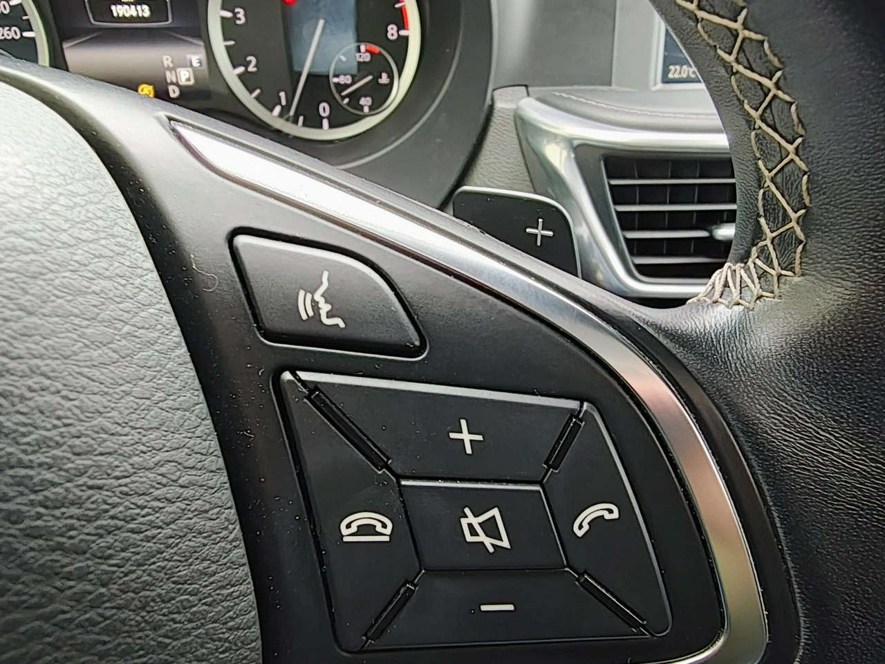 Infiniti Q30 - Zdjęcie 10