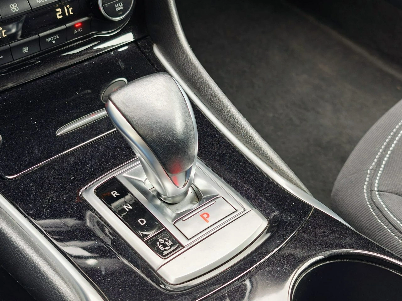 Infiniti Q30 - Zdjęcie 23