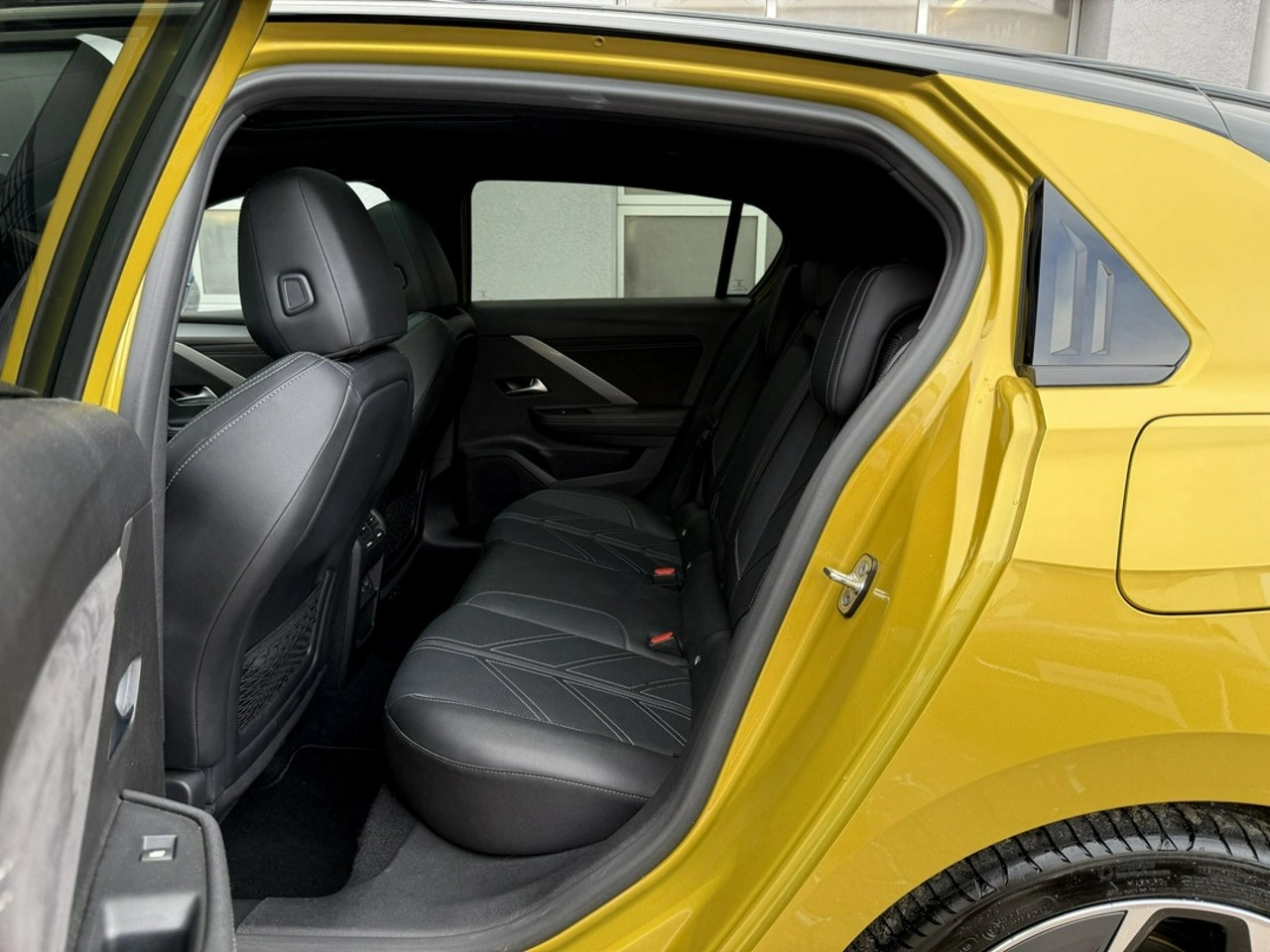 Opel Astra - Zdjęcie 9