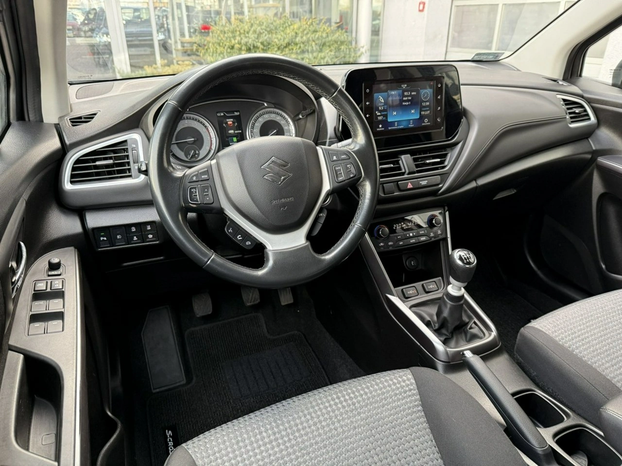 Suzuki SX4 S-Cross - Zdjęcie 12