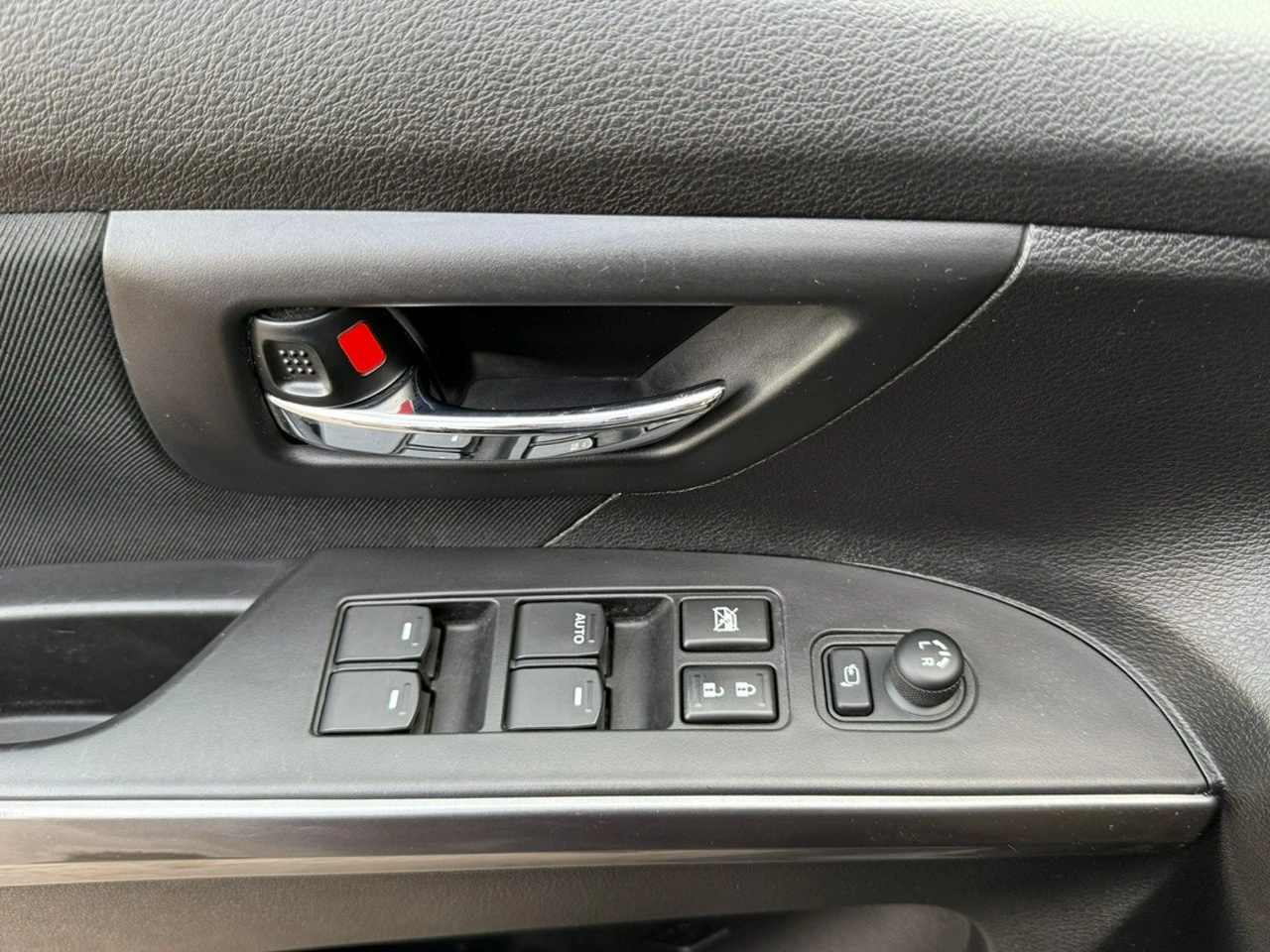 Suzuki SX4 S-Cross - Zdjęcie 22