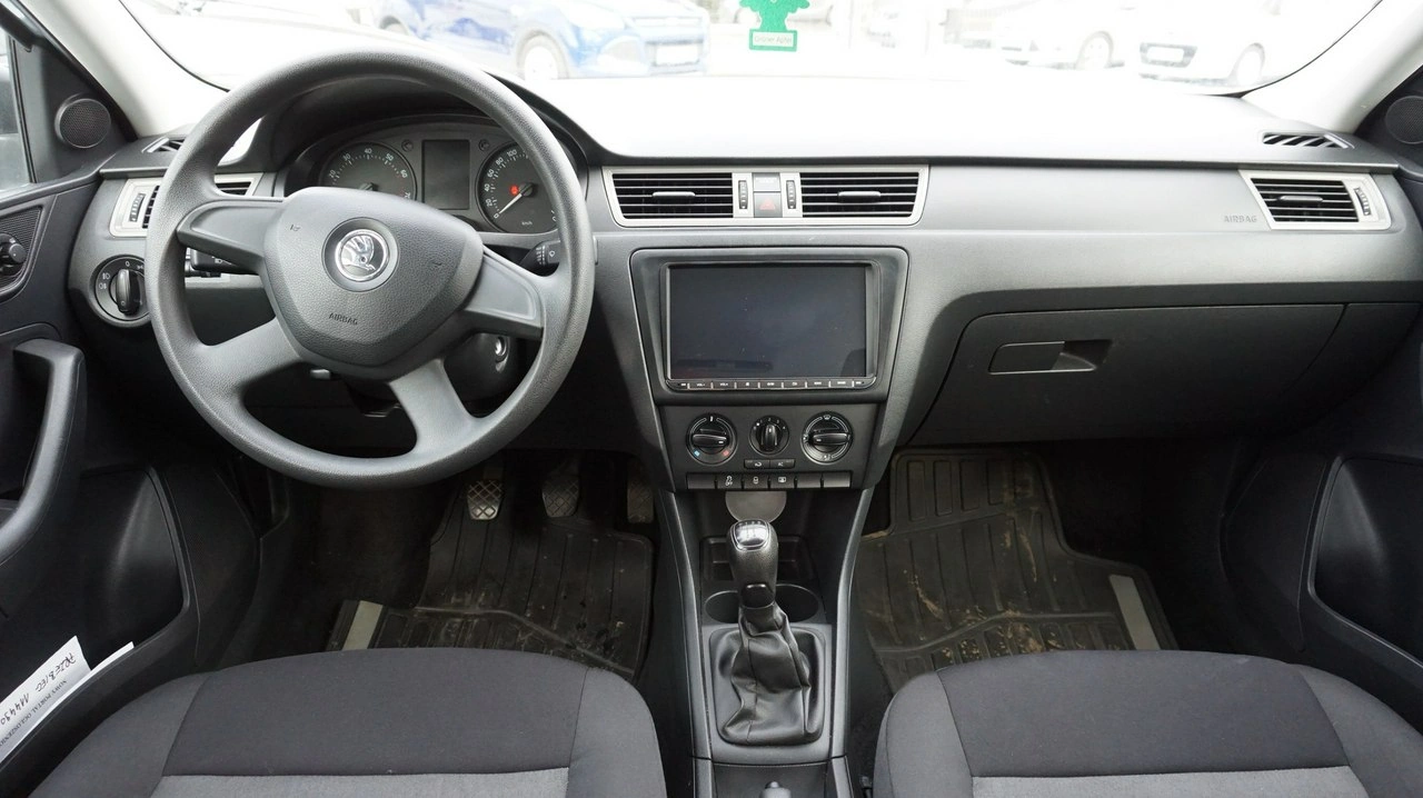 Skoda RAPID - Zdjęcie 10