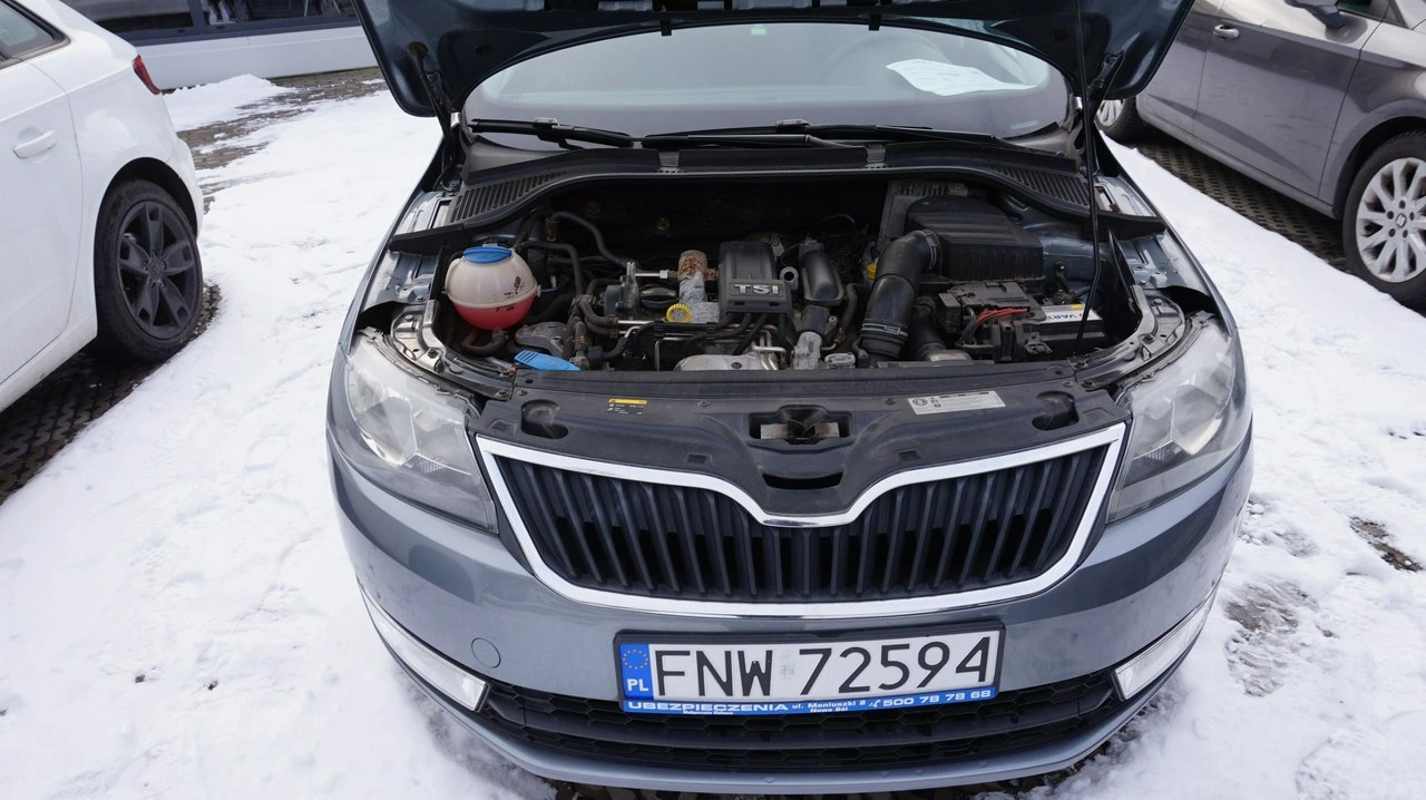 Skoda RAPID - Zdjęcie 14