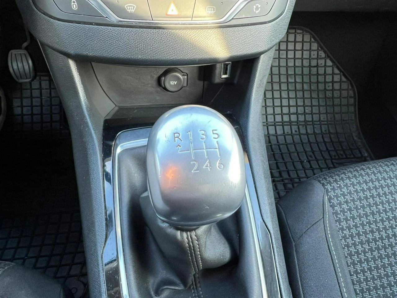 Peugeot 308 - Zdjęcie 17