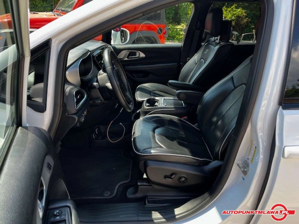 Chrysler Pacifica - Zdjęcie 8