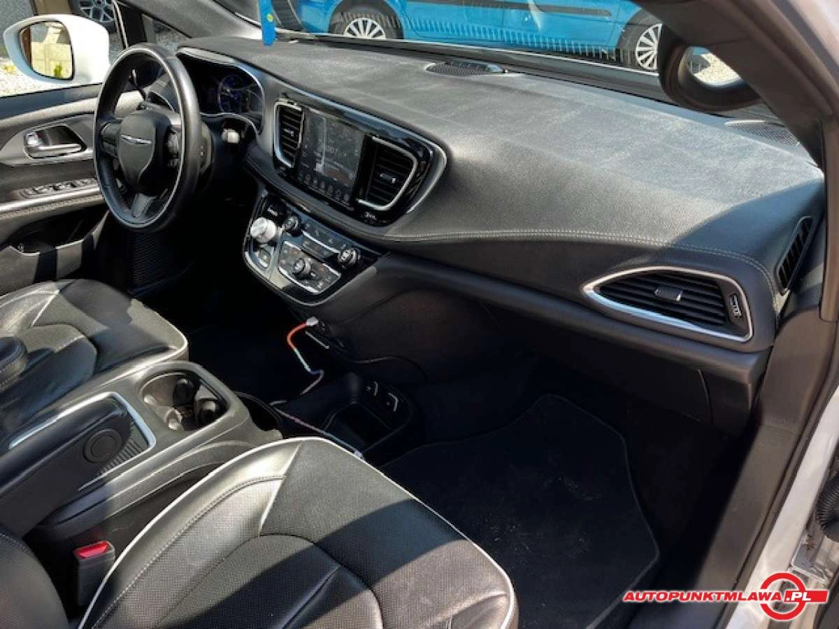 Chrysler Pacifica - Zdjęcie 14