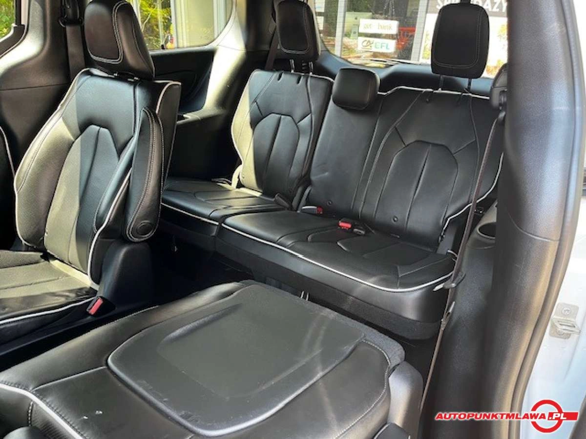 Chrysler Pacifica - Zdjęcie 22