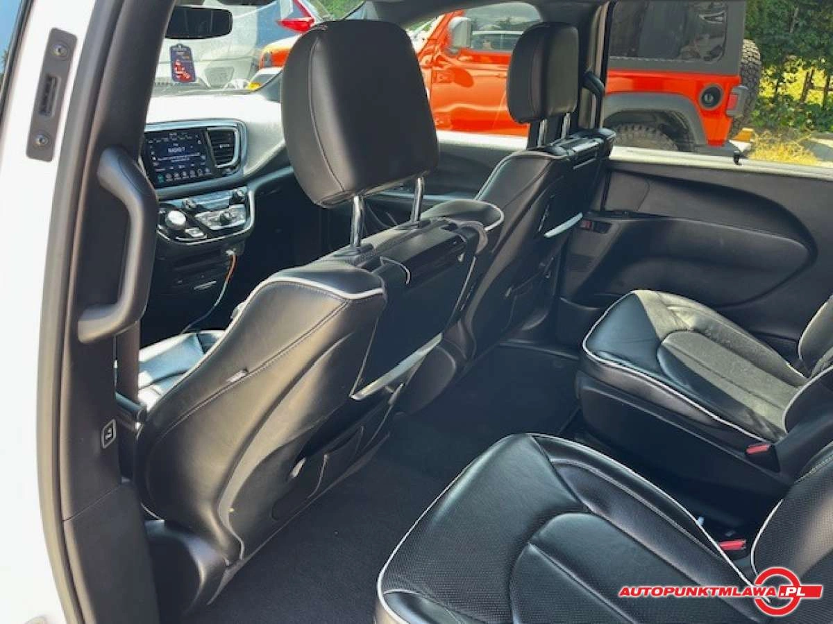 Chrysler Pacifica - Zdjęcie 21