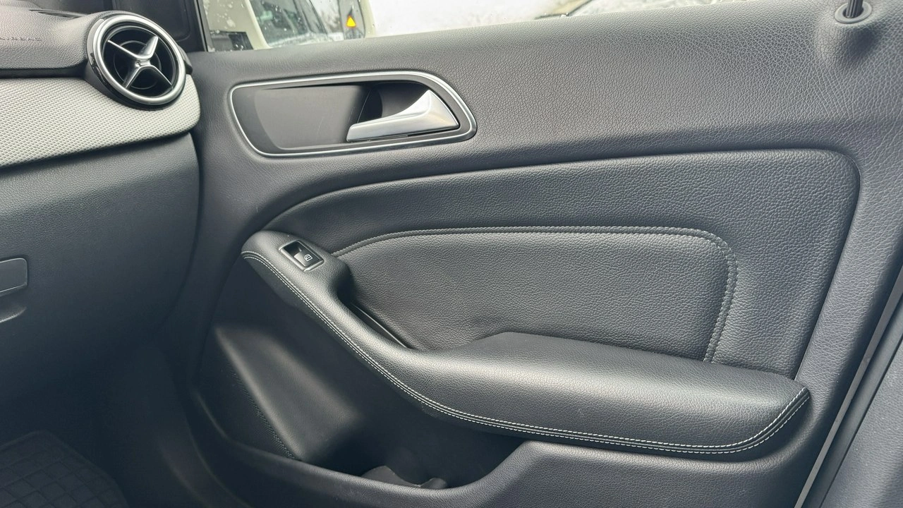 Mercedes B 250 - Zdjęcie 27