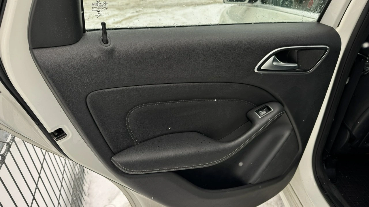 Mercedes B 250 - Zdjęcie 33