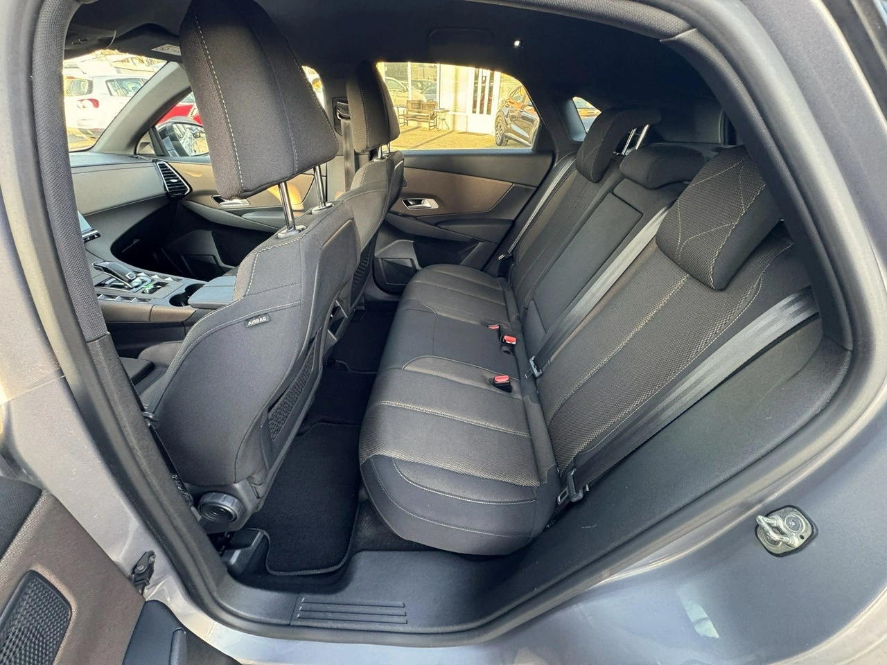 DS Automobiles DS 7 Crossback - Zdjęcie 19