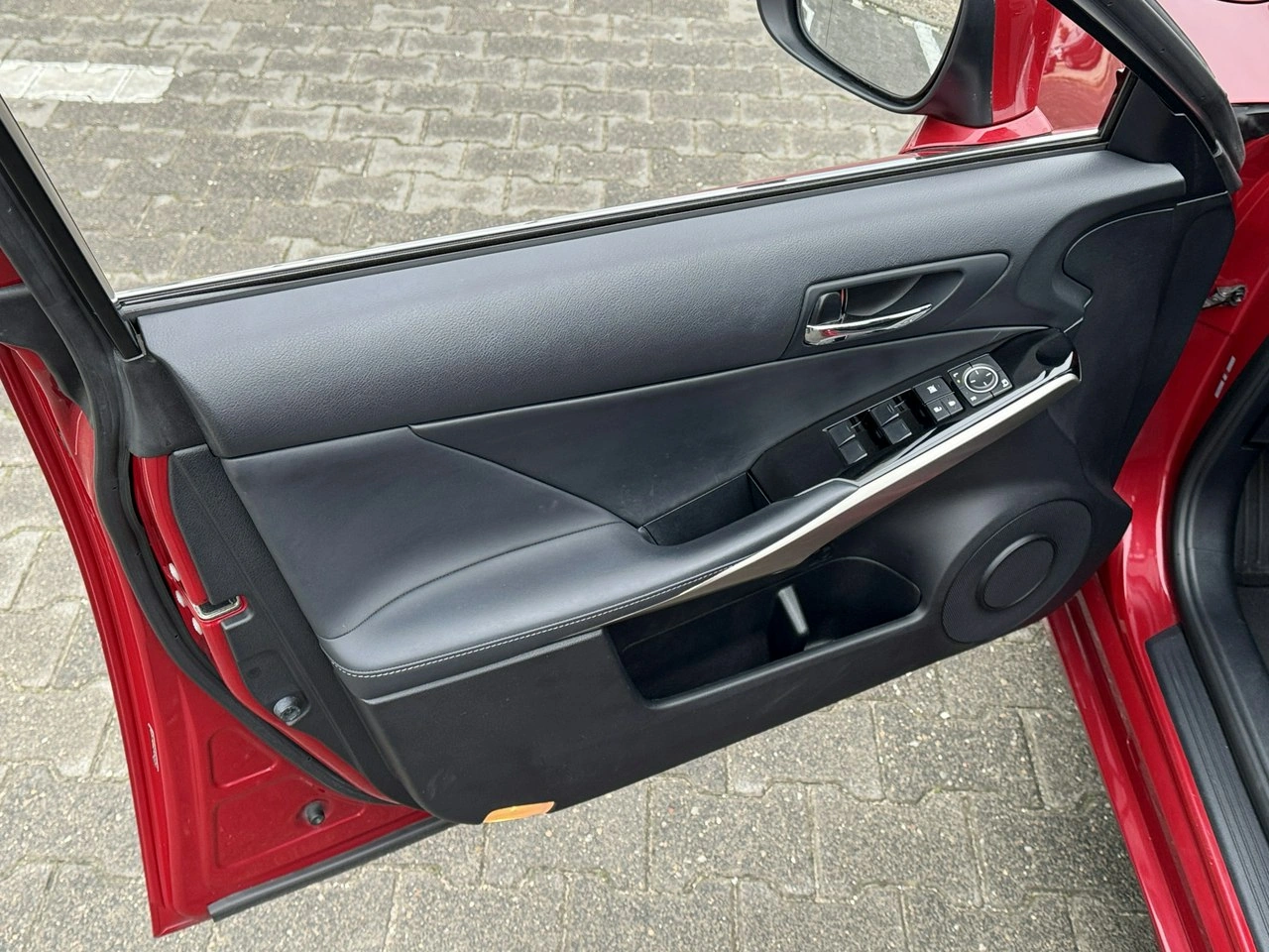 Lexus IS - Zdjęcie 12