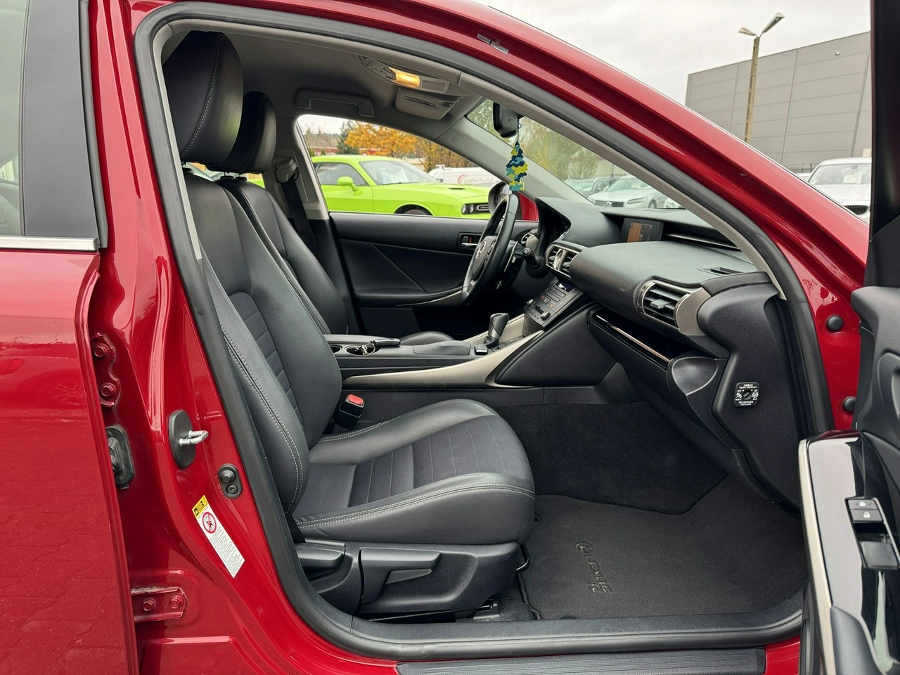 Lexus IS - Zdjęcie 15