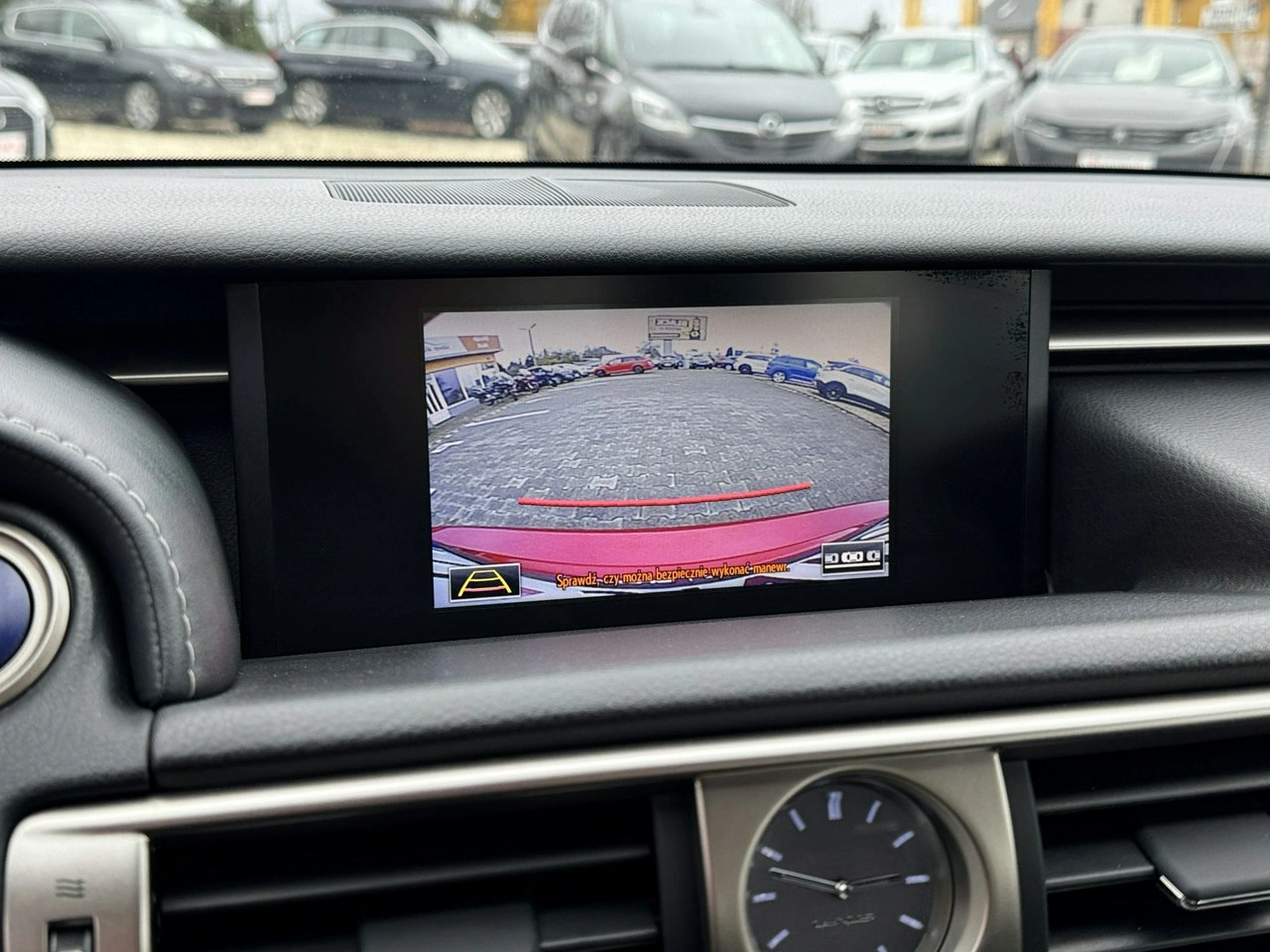 Lexus IS - Zdjęcie 26