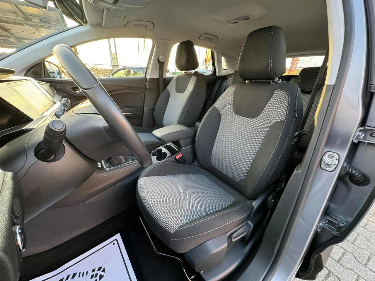 Opel Grandland - Zdjęcie 16