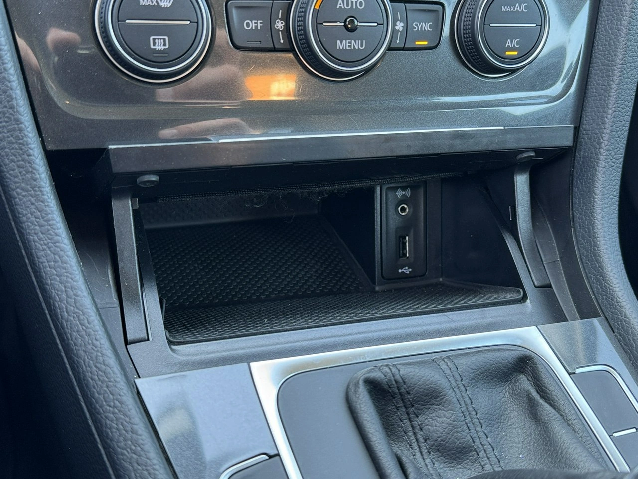 Volkswagen Golf - Zdjęcie 37