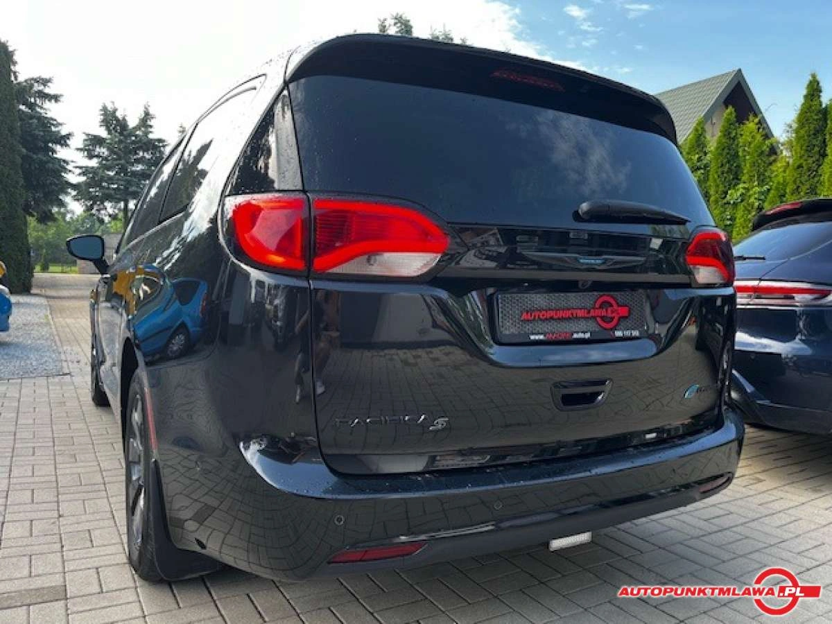 Chrysler Pacifica - Zdjęcie 3