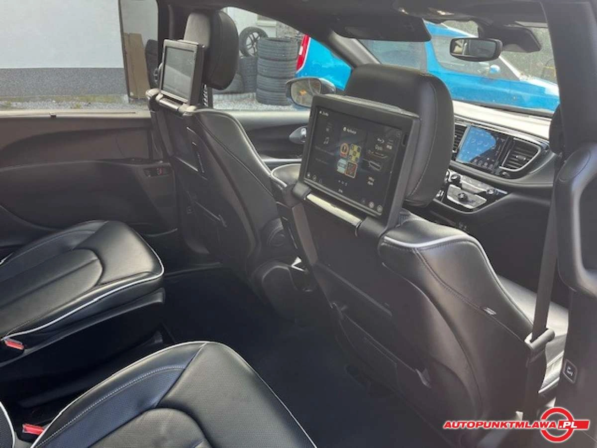 Chrysler Pacifica - Zdjęcie 18