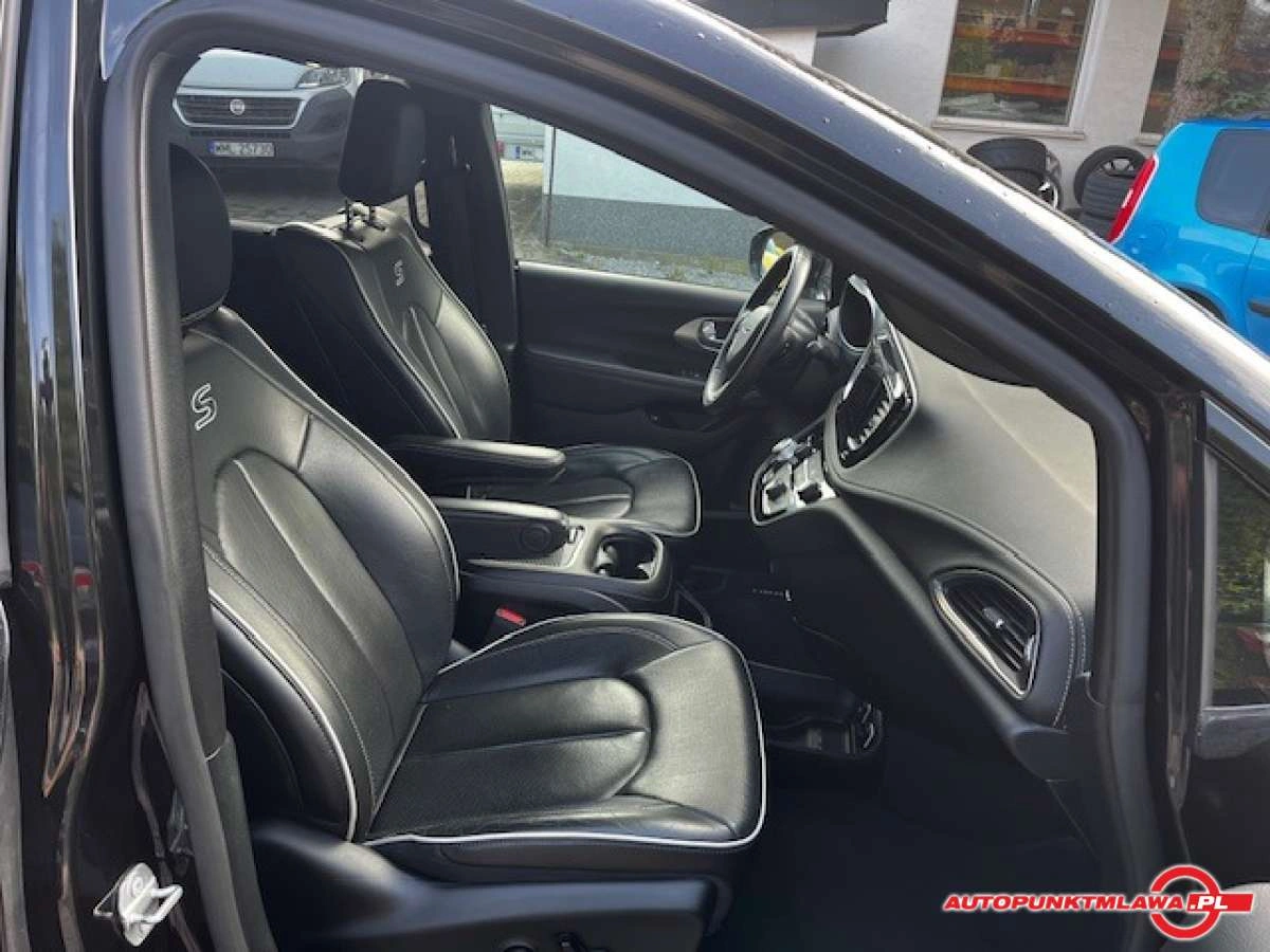 Chrysler Pacifica - Zdjęcie 14