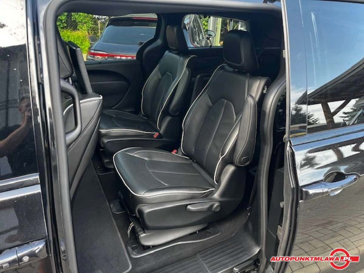 Chrysler Pacifica - Zdjęcie 21